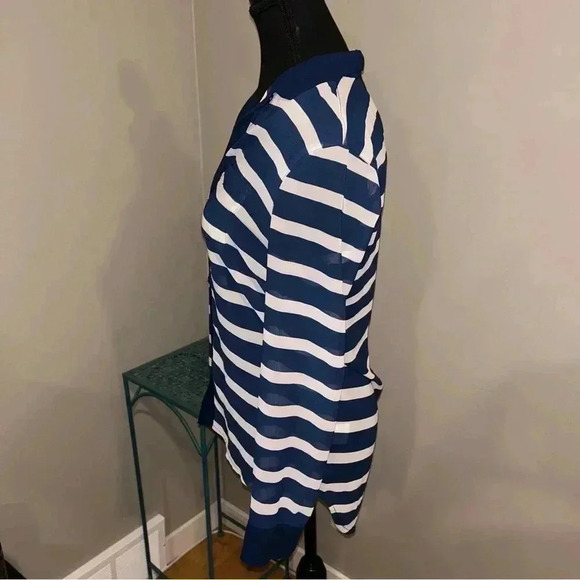 Aritzia - Sunday  Best Button Up Blouse - Picture 3 of 5